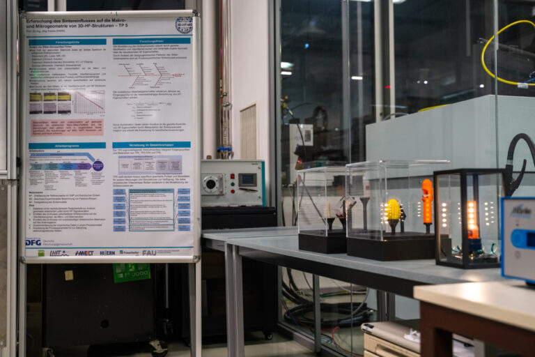 25.10.2025 Die DFG-Forschungsgruppe 3D-HF-MID bei der 12. Langen Nacht der Wissenschaften